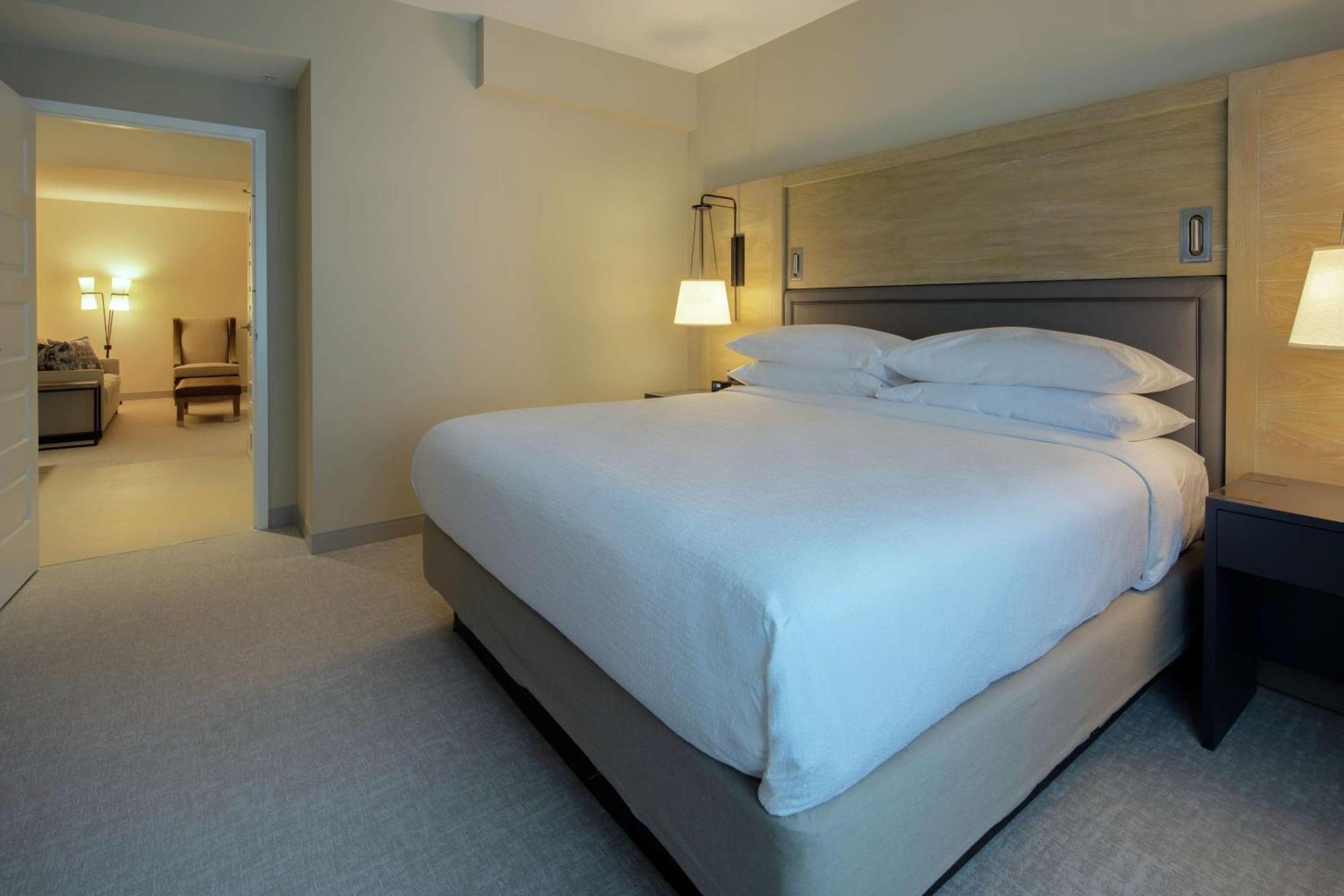 Two-Room King Suite Balcony,1657144833:JPEG