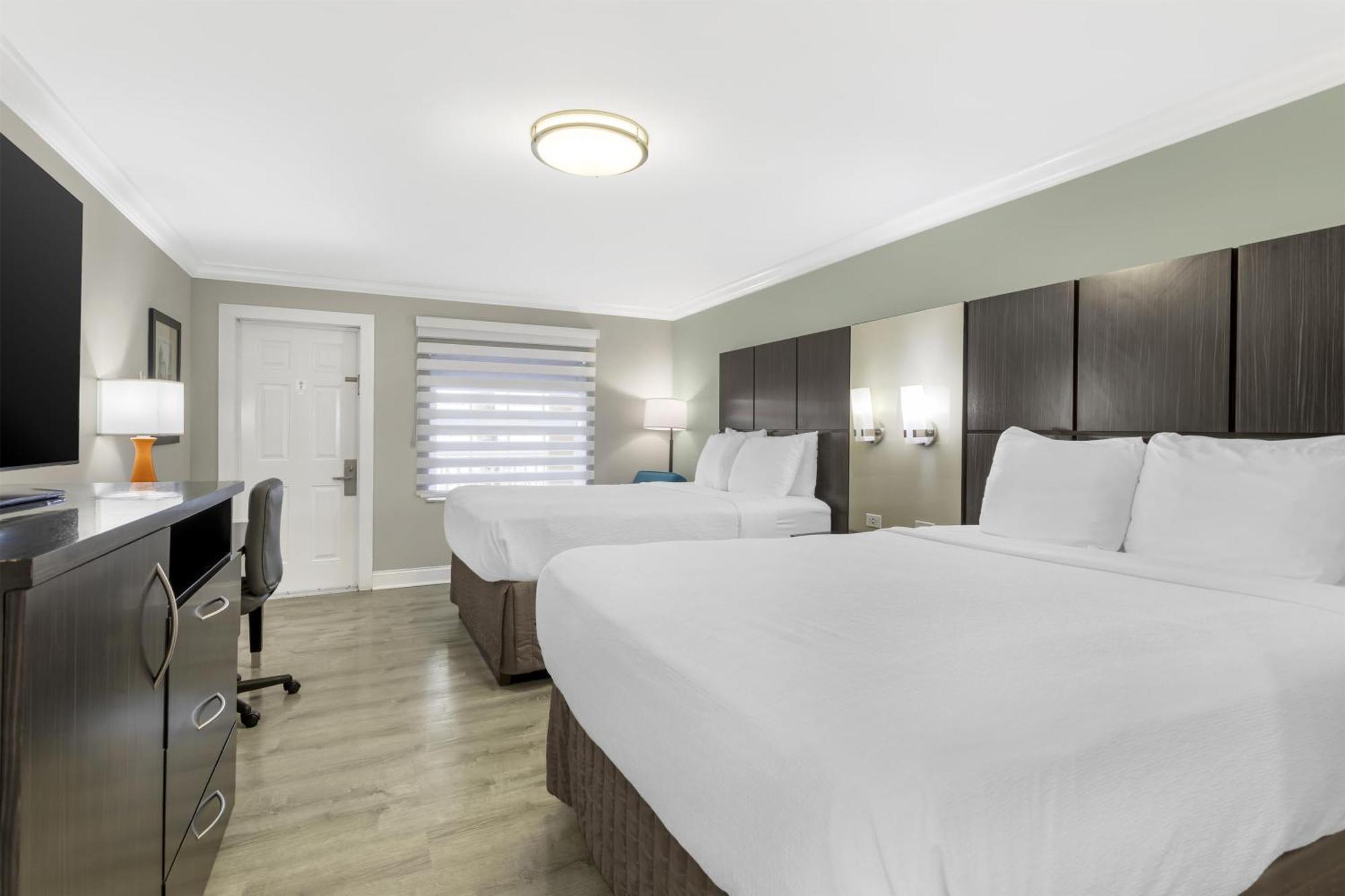 Queen Room Two Queen Beds